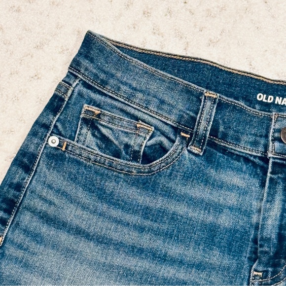 Old Navy Boyfriend Distressed Denim Shorts Womens Size 4 Blue Jean Festival Fun - Picture 6 of 10